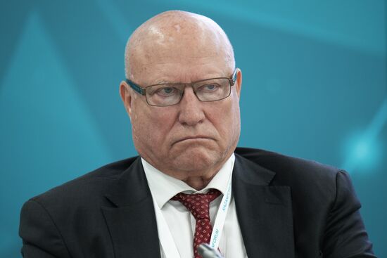 KAZANFORUM 2023. Features of Negotiating in the OIC Countries: Protocol, Etiquette, Culture