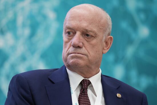 KAZANFORUM 2023. Features of Negotiating in the OIC Countries: Protocol, Etiquette, Culture