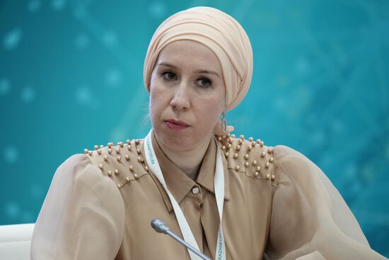 KAZANFORUM 2023. Features of Negotiating in the OIC Countries: Protocol, Etiquette, Culture