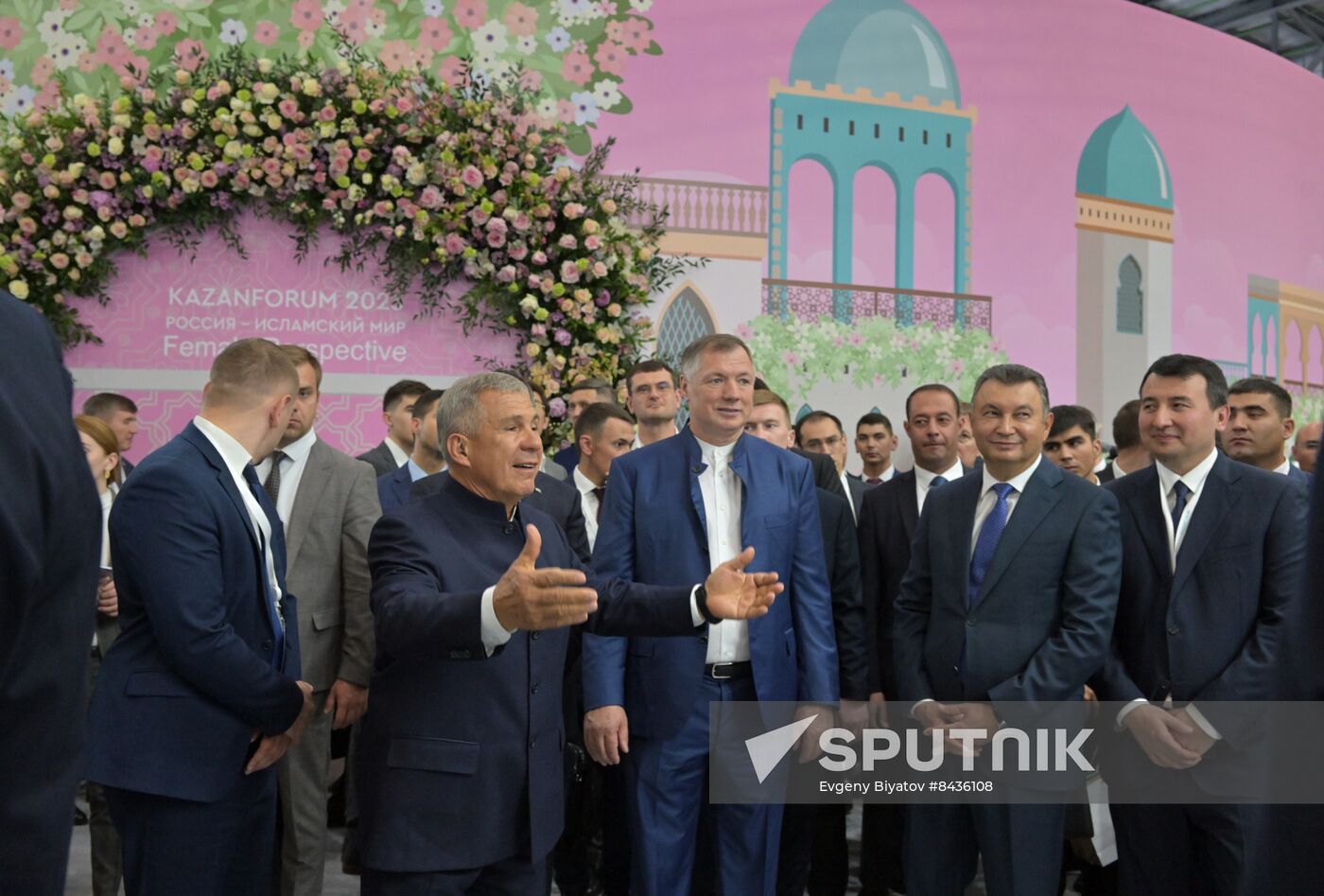 Head of Republic of Tatarstan Rustam Minnikhanov visits KAZANFORUM 2023