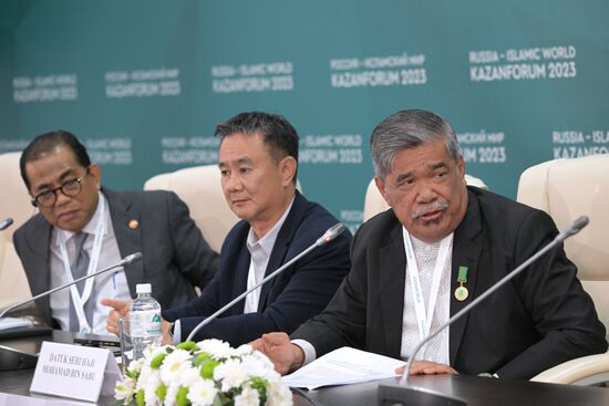 KAZANFORUM 2023. News conference on the results the Russia-Malaysia roundtable discussion