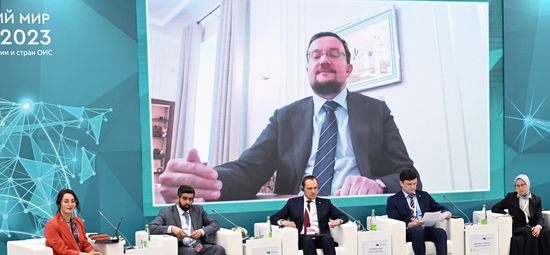 Participants of the New Investment Policy Tools and Territorial Development of Russian Regions session held as part of the 14th Russia - Islamic World: KazanForum International Economic Forum. Crediting the source is mandatory when using the photo as stated in the media bank section dedicated to the forum. Location: Russia, Republic of Tatarstan, Kazan. Author: Alexey Maishev/ANO “Directorate for Sports and Social Projects”. KAZANFORUM 2023. New investment policy tools and territorial development of Russian regions