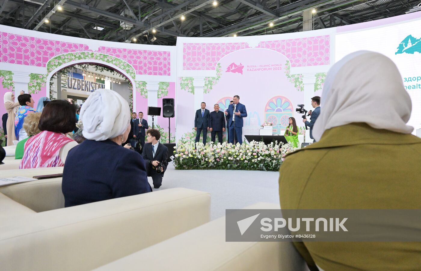 Head of Republic of Tatarstan Rustam Minnikhanov visits KAZANFORUM 2023