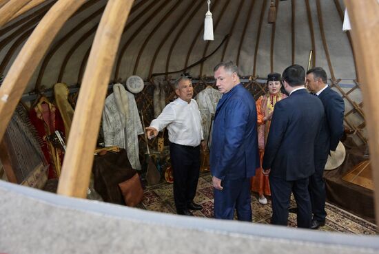 Head of the Republic of Tatarstan Rustam Minnikhanov and Deputy Prime Minister of the Russian Federation Marat Khusnullin visit the 14th Russia - Islamic World: KazanForum International Economic Forum. Crediting the source is mandatory when using the photo. Location: Russia, Republic of Tatarstan, Kazan. Author: Evgeny Biyatov/ANO “Directorate for Sports and Social Projects”. Head of Republic of Tatarstan Rustam Minnikhanov visits KAZANFORUM 2023
