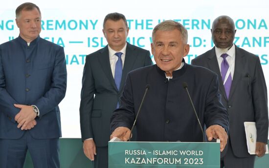 Head of the Republic of Tatarstan Rustam Minnikhanov visits the 14th Russia - Islamic World: KazanForum International Economic Forum. Crediting the source is mandatory when using the photo. Location: Russia, Republic of Tatarstan, Kazan. Author: Evgeny Biyatov/ANO “Directorate for Sports and Social Projects”. Head of Republic of Tatarstan Rustam Minnikhanov visits KAZANFORUM 2023