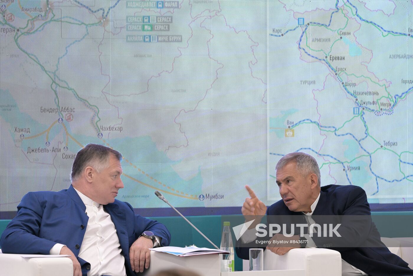 Head of Republic of Tatarstan Rustam Minnikhanov visits KAZANFORUM 2023