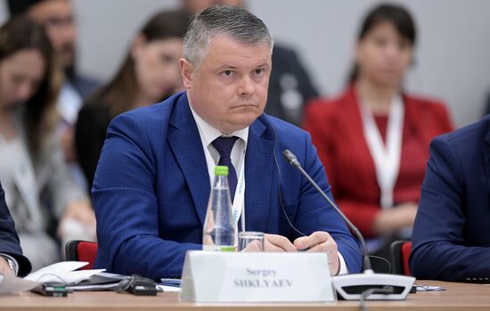 Sergei Shklyaev, Head of the Department of Trade Restrictions, Currency and Export Control of the Federal Customs Service of Russia, at the Russia - Turkiye session held as part of the 14th Russia - Islamic World: KazanForum International Economic Forum. Crediting the source is mandatory when using the photo as stated in the media bank section dedicated to the forum. Location: Russia, Republic of Tatarstan, Kazan. Author: Pavel Lisitsyn/ANO “Directorate for Sports and Social Projects”. KAZANFORUM 2023. Russia - Turkiye