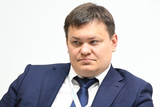 KAZANFORUM 2023. Electronic industry in the context of global challenges: prospects and ways of cooperation in the OIC countries