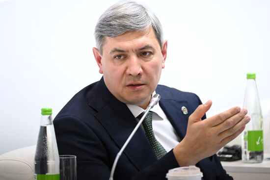 KAZANFORUM 2023. Electronic industry in the context of global challenges: prospects and ways of cooperation in the OIC countries