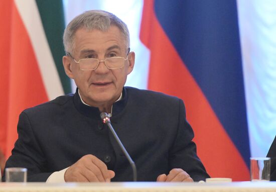 Rustam Minnikhanov, Rais of the Republic of Tatarstan, Chairperson of the Russia – Islamic World Strategic Vision Group. Russia-Islamic World Strategic Vision Group, a session during the 14th Russia - Islamic World: KazanForum international economic forum. Photos may be used subject to the terms in the forum-specific section of the media bank. Location: Russia, Republic of Tatarstan, Kazan. Author: Pavel Lisitsyn/ANO “Directorate for Sports and Social Projects”. KAZANFORUM 2023. Russia-Islamic World Strategic Vision Group