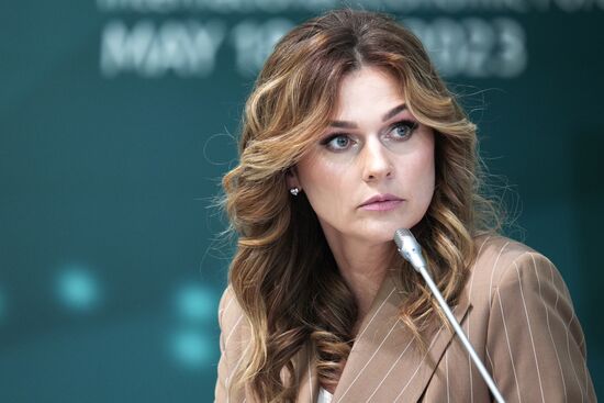 Match TV channel host Olga Vasyukova at the Sport is a Factor of Sustainable Partnership session held as part of the 14th Russia - Islamic World: KazanForum International Economic Forum. Photos may be used subject to the terms in the forum-specific section of the media bank. Location: Russia, Republic of Tatarstan, Kazan. Author: Alexei Danichev/ANO “Directorate for Sports and Social Projects”. KAZANFORUM 2023. Sport is a factor of sustainable partnership