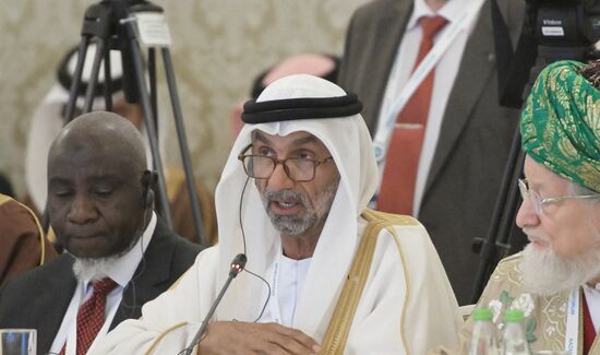 Center: Ahmed bin Mohammed Al Jarwan, President of the Global Council for Tolerance and Peace. Russia-Islamic World Strategic Vision Group, a session during the 14th Russia - Islamic World: KazanForum international economic forum. Photos may be used subject to the terms in the forum-specific section of the media bank. Location: Russia, Republic of Tatarstan, Kazan. Author: Pavel Lisitsyn/ANO “Directorate for Sports and Social Projects”. KAZANFORUM 2023. Russia-Islamic World Strategic Vision Group