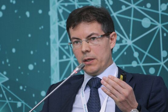 Head of the ANO Russian Quality System Maxim Protasov at the Drivers for the development of Russian AIC export: Halal products session held as part of the 14th Russia - Islamic World: KazanForum International Economic Forum. Photos may be used subject to the terms in the forum-specific section of the media bank. Location: Russia, Republic of Tatarstan, Kazan. Author: Alexey Nikolskiy/ANO “Directorate for Sports and Social Projects”. KAZANFORUM 2023. Drivers for the development of Russian AIC export: Halal products