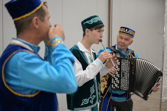 Musicians perform before the session, Russia and Organization of Islamic Cooperation (OIC): The General History, held as part of the 14th Russia - Islamic World: KazanForum International Economic Forum. Photos may be used as stated in the media bank section concerning the forum. Location: Russia, Republic of Tatarstan, Kazan. Author: Alexandr Kryazhev/ANO “Directorate for Sports and Social Projects”. KAZANFORUM. Genealogy forum and session, Russia and Organization of Islamic Cooperation (OIC): The General History