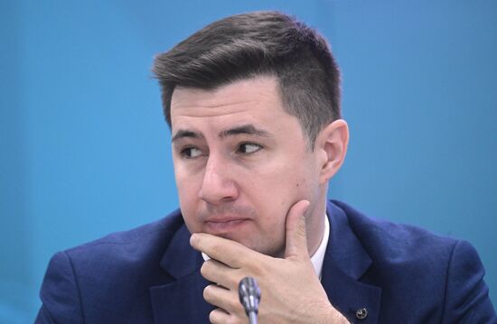 Vyacheslav Rogozhnikov, leader of the CARBONTEX: 3D Weaving technology project, at the session on Tools to Support Initiatives and Projects for Introduction and Implementation in the OIC Countries as part of the XIV International Economic Forum RUSSIA — ISLAMIC WORLD: KAZANFORUM 2023. Photos may be used as stated in the media bank section concerning the forum. Location: Russia, Republic of Tatarstan, Kazan. Author: Kirill Kallinikov/ANO “Directorate for Sports and Social Projects”. KAZANFORUM 2023. Tools to Support Initiatives and Projects for OIC Countries