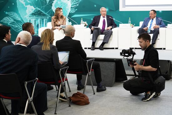 From left: Match TV channel host Olga Vasyukova; member of the International Olympic Committee, President of the Russian Tennis Federation Shamil Tarpishchev; and Uzbekistani Minister of Youth Policy and Sports Adham Ikramov at the Sport is a Factor of Sustainable Partnership session held as part of the 14th Russia - Islamic World: KazanForum International Economic Forum. Photos may be used subject to the terms in the forum-specific section of the media bank. Location: Russia, Republic of Tatarstan, Kazan. Author: Alexei Danichev/ANO “Directorate for Sports and Social Projects”. KAZANFORUM 2023. Sport is a factor of sustainable partnership
