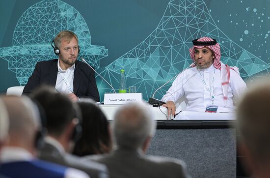 From left: General Director of the National Union of Poultry Producers Sergei Lakhtyukhov and Yousif Salem Alharbi, Director of the Halal Center, General Directorate for Food and Medicines of the Kingdom of Saudi Arabia (SFDA), at the Drivers for the development of Russian AIC export: Halal products session held as part of the 14th Russia - Islamic World: KazanForum International Economic Forum. Photos may be used subject to the terms in the forum-specific section of the media bank. Location: Russia, Republic of Tatarstan, Kazan. Author: Alexey Nikolskiy/ANO “Directorate for Sports and Social Projects”. KAZANFORUM 2023. Drivers for the development of Russian AIC export: Halal products
