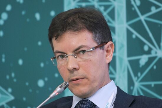 Head of the ANO Russian Quality System Maxim Protasov at the Drivers for the development of Russian AIC export: Halal products session held as part of the 14th Russia - Islamic World: KazanForum International Economic Forum. Photos may be used subject to the terms in the forum-specific section of the media bank. Location: Russia, Republic of Tatarstan, Kazan. Author: Alexey Nikolskiy/ANO “Directorate for Sports and Social Projects”. KAZANFORUM 2023. Drivers for the development of Russian AIC export: Halal products