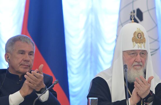 From left: President of the Republic of Tatarstan Rustam Minnikhanov and Patriarch Kirill of Moscow and All Russia. Russia-Islamic World Strategic Vision Group, a session during the 14th Russia - Islamic World: KazanForum international economic forum. Photos may be used subject to the terms in the forum-specific section of the media bank. Location: Russia, Republic of Tatarstan, Kazan. Author: Pavel Lisitsyn/ANO “Directorate for Sports and Social Projects”. KAZANFORUM 2023. Russia-Islamic World Strategic Vision Group