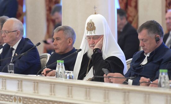 Center: Patriarch Kirill of Moscow and All Russia. Russia-Islamic World Strategic Vision Group, a session during the 14th Russia - Islamic World: KazanForum international economic forum. Photos may be used subject to the terms in the forum-specific section of the media bank. Location: Russia, Republic of Tatarstan, Kazan. Author: Pavel Lisitsyn/ANO “Directorate for Sports and Social Projects”. KAZANFORUM 2023. Russia-Islamic World Strategic Vision Group