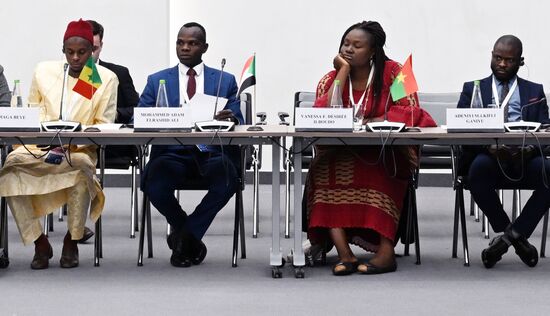 Participants of the OIC Young Diplomats Forum held as part of the 14th Russia - Islamic World: KazanForum International Economic Forum. Photos may be used subject to the terms in the forum-specific section of the media bank. Location: Russia, Republic of Tatarstan, Kazan. Author: Alexey Maishev/ANO “Directorate for Sports and Social Projects”. KAZANFORUM 2023. OIC Young Diplomats Forum