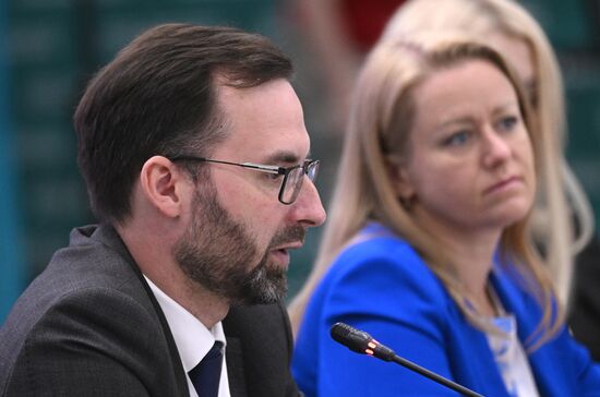 Vladimir Zhavoronkov, leader of the SVYAZ System for Remote Monitoring of Pregnant Women's Health Status project, Deputy Minister of Health of the Republic of Tatarstan at the session on Tools to Support Initiatives and Projects for Introduction and Implementation in the OIC Countries as part of the XIV International Economic Forum RUSSIA — ISLAMIC WORLD: KAZANFORUM 2023. Photos may be used as stated in the media bank section concerning the forum. Location: Russia, Republic of Tatarstan, Kazan. Author: Kirill Kallinikov/ANO “Directorate for Sports and Social Projects”. KAZANFORUM 2023. Tools to Support Initiatives and Projects for OIC Countries