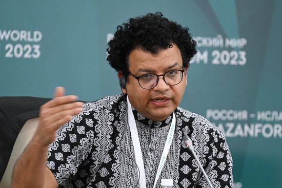 Ahmed Mustafa, Director of the Institute of Asian Studies, at the Russia-Egypt news conference held as part of the 14th Russia - Islamic World: KazanForum International Economic Forum. Photos may be used subject to the terms in the forum-specific section of the media bank. Location: Russia, Republic of Tatarstan, Kazan. Author: Maksim Bogodvid/ANO “Directorate for Sports and Social Projects”. KAZANFORUM 2023. Russia-Egypt news conference