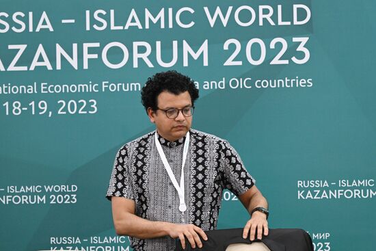 Ahmed Mustafa, Director of the Institute of Asian Studies, at the Russia-Egypt news conference held as part of the 14th Russia - Islamic World: KazanForum International Economic Forum. Photos may be used subject to the terms in the forum-specific section of the media bank. Location: Russia, Republic of Tatarstan, Kazan. Author: Maksim Bogodvid/ANO “Directorate for Sports and Social Projects”. KAZANFORUM 2023. Russia-Egypt news conference