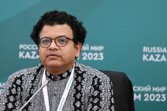 Ahmed Mustafa, Director of the Institute of Asian Studies, at the Russia-Egypt news conference held as part of the 14th Russia - Islamic World: KazanForum International Economic Forum. Photos may be used subject to the terms in the forum-specific section of the media bank. Location: Russia, Republic of Tatarstan, Kazan. Author: Maksim Bogodvid/ANO “Directorate for Sports and Social Projects”. KAZANFORUM 2023. Russia-Egypt news conference