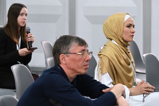 Participants of the 14th Russia - Islamic World: KazanForum International Economic Forum at the Russia-Egypt news conference. Photos may be used subject to the terms in the forum-specific section of the media bank. Location: Russia, Republic of Tatarstan, Kazan. Author: Maksim Bogodvid/ANO “Directorate for Sports and Social Projects”. KAZANFORUM 2023. Russia-Egypt news conference