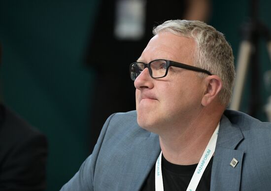 Head of Startup Hub IT-Park Alexei Taranov at the Expert Council for Selecting Startups in the Innopolis SEZ session held as part of the 14th Russia - Islamic World: KazanForum International Economic Forum. Photos may be used subject to the terms in the forum-specific section of the media bank. Location: Russia, Republic of Tatarstan, Kazan. Author: Vladimir Astapkovich/ANO “Directorate for Sports and Social Projects”. KAZANFORUM 2023. Expert Council for Selecting Startups in the Innopolis SEZ