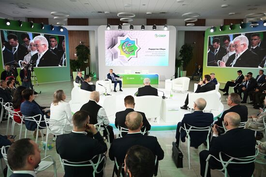 Participants in the session Sber Leadership in the Development of Partner Financing in the Russian Federation, part of the 14th International Economic Forum RUSSIA — ISLAMIC WORLD: KAZANFORUM. Photos may be used as stated in the media bank's Forum section. Location: Russia, Republic of Tatarstan, Kazan. Author: Ramil Sitdikov/ANO “Directorate for Sports and Social Projects”. KAZANFORUM 2023. SBER Leadership in the Development of Partnership Finance in the Russian Federation