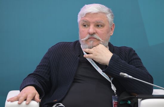 Igor Bukharov, President of the Federation of Restaurateurs and Hoteliers of Russia, at the session, Features and Algorithms of SMEs Entering the Market of the Islamic World, held as part of the 14th Russia - Islamic World: KazanForum International Economic Forum. Photos may be used as stated in the media bank section concerning the forum. Location: Russia, Republic of Tatarstan, Kazan. Author: Pavel Lisitsyn/ANO “Directorate for Sports and Social Projects”. KAZANFORUM 2023. Features and Algorithms of SMEs Entering the Market of the Islamic World