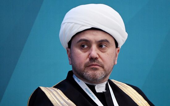 Rushan Abbyasov, First Deputy Chairman of the Council of Muftis of Russia, at the session on Medical Tourism as part of the XIV International Economic Forum RUSSIA — ISLAMIC WORLD: KAZANFORUM 2023. Photos may be used as stated in the media bank section concerning the forum. Location: Russia, Republic of Tatarstan, Kazan. Author: Svetlana Shevchenko/ANO “Directorate for Sports and Social Projects”. KAZANFORUM 2023. Medical tourism