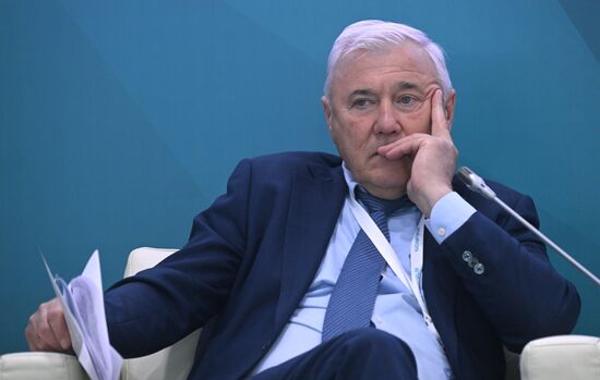 Chairperson of the State Duma Committee for Financial Market Anatoly Aksakov at the session, Prospects of Legal Regulation of Partner Financing in Russia, held as part of the 14th Russia - Islamic World: KazanForum International Economic Forum. Photos may be used subject to the terms in the forum-specific section of the media bank. Location: Russia, Republic of Tatarstan, Kazan. Author: Kirill Kallinikov/ANO “Directorate for Sports and Social Projects”. KAZANFORUM 2023. Prospects of Legal Regulation of Partner Financing in Russia