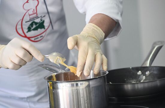 The International Chefs' Cup during the 14th Russia - Islamic World: KazanForum international economic forum. National teams from 11 countries compete in culinary art. Photos may be used subject to the terms in the forum-specific section of the media bank. Location: Russia, Republic of Tatarstan, Kazan. Author: Kirill Kallinikov/ANO “Directorate for Sports and Social Projects”. KAZANFORUM 2023. International Chefs' Cup