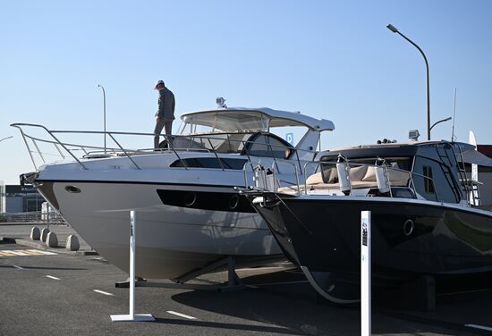 Yachts are displayed at the 14th Russia - Islamic World: KazanForum International Economic Forum. Photos may be used as stated in the media bank section concerning the forum. Location: Russia, Republic of Tatarstan, Kazan. Author: Ilya Pitalev/ANO “Directorate for Sports and Social Projects”. KAZANFORUM 2023. Sidelines