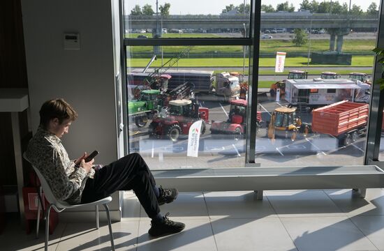 Equipment exhibition near the Kazan Expo Center where the 14th Russia - Islamic World: KazanForum International Economic Forum is held. Photos may be used subject to the terms in the forum-specific section of the media bank. Location: Russia, Republic of Tatarstan, Kazan. Author: Alexandr Kryazhev/ANO “Directorate for Sports and Social Projects”. KAZANFORUM 2023. Sidelines