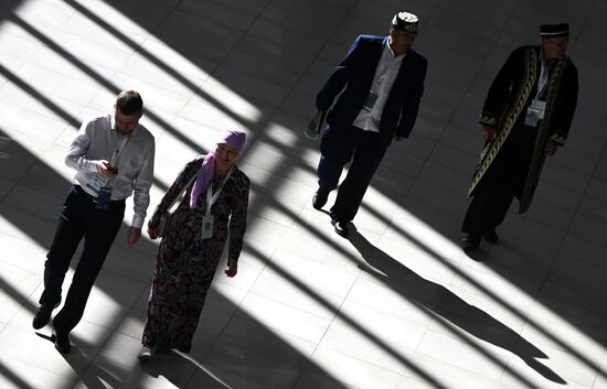 Guests and participants of the 14th Russia - Islamic World: KazanForum International Economic Forum. Photos may be used subject to the terms in the forum-specific section of the media bank. Location: Russia, Republic of Tatarstan, Kazan. Author: Svetlana Shevchenko/ANO “Directorate for Sports and Social Projects”. KAZANFORUM 2023. Sidelines