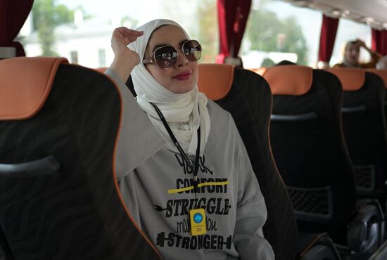 A forum guest during a sightseeing tour of Kazan. Photos may be used as stated in the media bank section concerning the forum. Location: Russia, Republic of Tatarstan, Kazan. Author: Alexandr Kryazhev/ANO “Directorate for Sports and Social Projects”. KAZANFORUM 2023. Sightseeing tour of Kazan