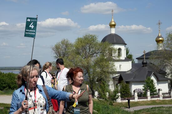 Forum guests during a sightseeing tour of the Sviyazhsk town and island. Photos may be used as stated in the media bank section concerning the forum. Location: Russia, Republic of Tatarstan, Sviyazhsk. Author: Alexei Danichev/ANO “Directorate for Sports and Social Projects”. KAZANFORUM 2023. Sightseeing tour to the Town-Island of Sviyazhsk
