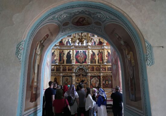 Forum guests during a sightseeing tour of the Sviyazhsk town and island. Photos may be used as stated in the media bank section concerning the forum. Location: Russia, Republic of Tatarstan, Sviyazhsk. Author: Alexei Danichev/ANO “Directorate for Sports and Social Projects”. KAZANFORUM 2023. Sightseeing tour to the Town-Island of Sviyazhsk