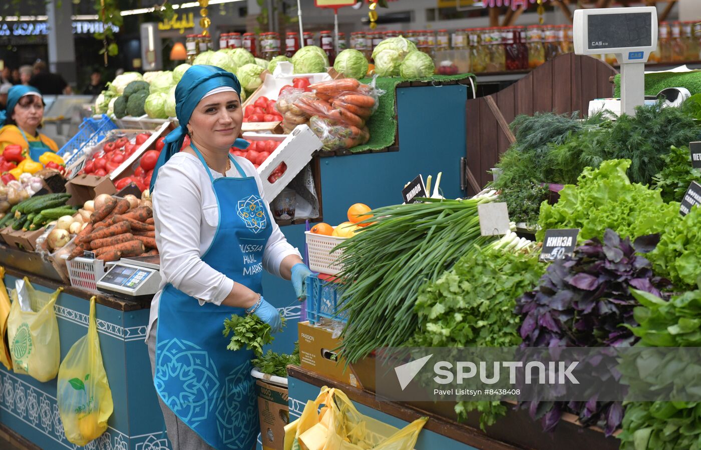 KAZANFORUM 2023. World Congress of Tatars participants visit Russia Halal Market