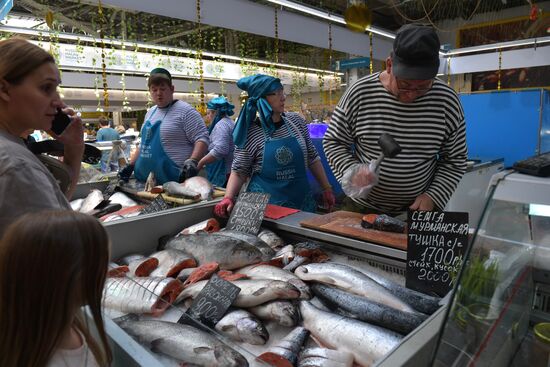 KAZANFORUM 2023. World Congress of Tatars participants visit Russia Halal Market