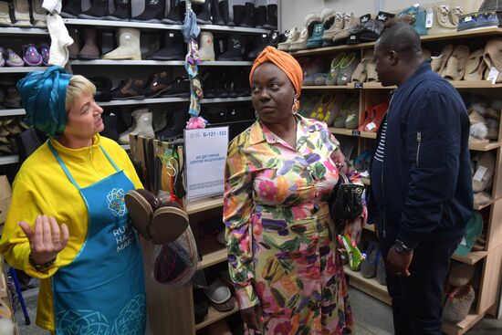 KAZANFORUM 2023. World Congress of Tatars participants visit Russia Halal Market