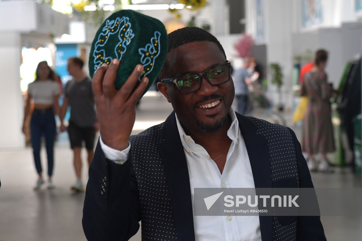 KAZANFORUM 2023. World Congress of Tatars participants visit Russia Halal Market