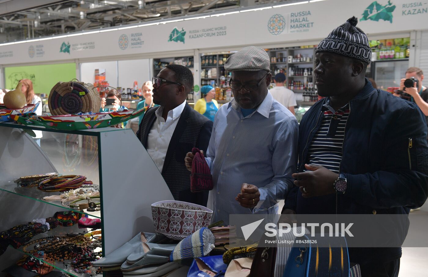 KAZANFORUM 2023. World Congress of Tatars participants visit Russia Halal Market