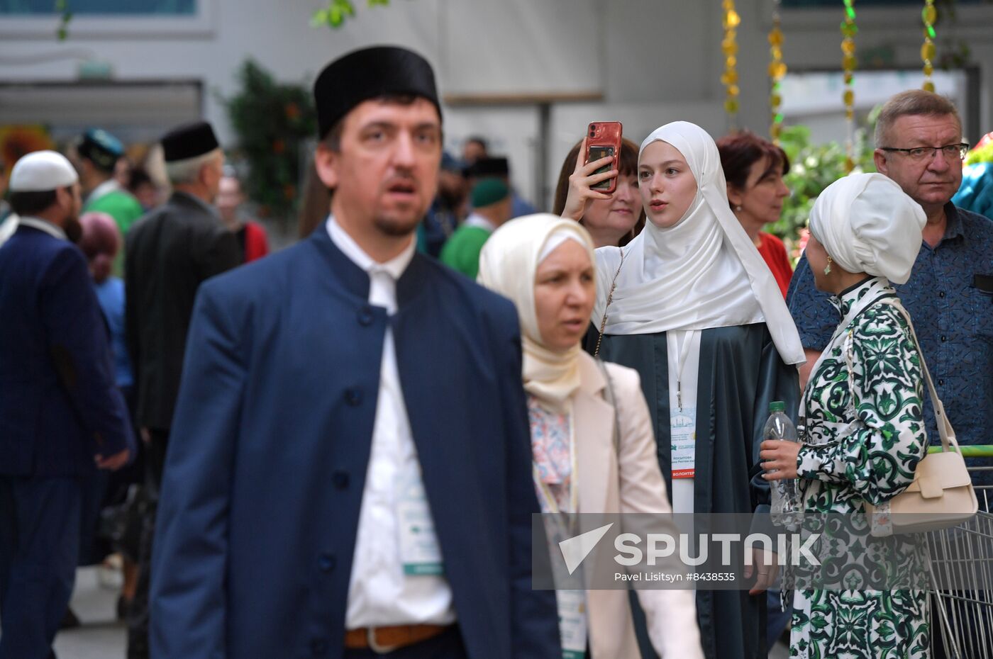 KAZANFORUM 2023. World Congress of Tatars participants visit Russia Halal Market