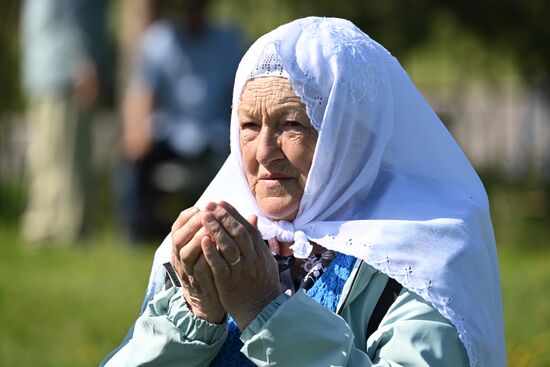 A woman praying during the Izge Bolgar Zhyeny festival held as part of XIV International Economic Forum "Russia - the Islamic World: KazanForum". Photos may be used as stated in the media bank section concerning the Forum. Location: Russia, Republic of Tatarstan, Bolgar. Author: Maksim Bogodvid/ANO “Directorate for Sports and Social Projects”. KAZANFORUM 2023. Izge Bolgar Zhyeny Festival