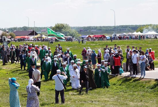 Participants in the Izge Bolgar Zhyeny festival held as part of the 14th International Russia — Islamic World Economic Forum. Photos may be used subject to the terms in the forum-specific section of the media bank. Location: Russia, Republic of Tatarstan, Bolgar. Author: Alexei Danichev/ANO “Directorate for Sports and Social Projects”. KAZANFORUM 2023. Izge Bolgar Zhyeny Festival